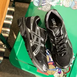 ASICS Gel-1130 Athletic Shoe - Black / Pure Silver