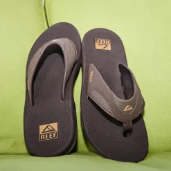 Mens Reef Fanning Sandal - Brown / Gum
