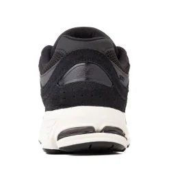 New Balance 2002 Athletic Shoe - Big Kid - Black / Phantom