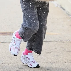 New Balance 530 Athletic Shoe - Big Kid - White / Pink