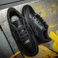 Nike Air Force 1 LE Athletic Shoe - Big Kid - Black / Black