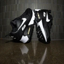 Nike Air Max 90 EasyOn Athletic Shoe - Little Kid - Black / White