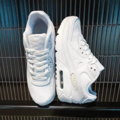Nike Air Max 90 LTR Athletic Shoe - Big Kid - White / Metallic Silver / White / White