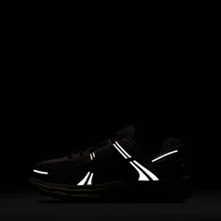Nike Vomero 5 Athletic Shoe - Big Kid - Taupe Haze / Silt Red / Pale Ivory / Tattoo
