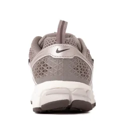 Nike Vomero 5 Athletic Shoe - Big Kid - Taupe Haze / Silt Red / Pale Ivory / Tattoo