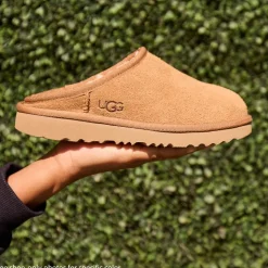 UGG® Classic Slip-On Slipper - Little Kid / Big Kid - Chestnut