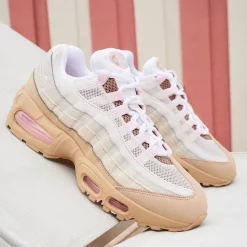 Womens Nike Air Max 95 Big Bubble Athletic Shoe - British Khaki / Linen / Sand Drift / Phantom
