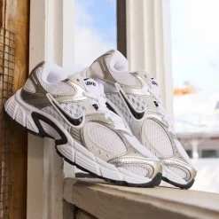 Womens Nike V5 RNR Athletic Shoe - White / Black / Vast Grey / Metallic Silver