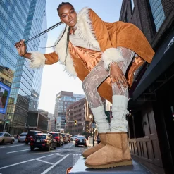 Womens UGG® Classic II Mini Boot - Chestnut